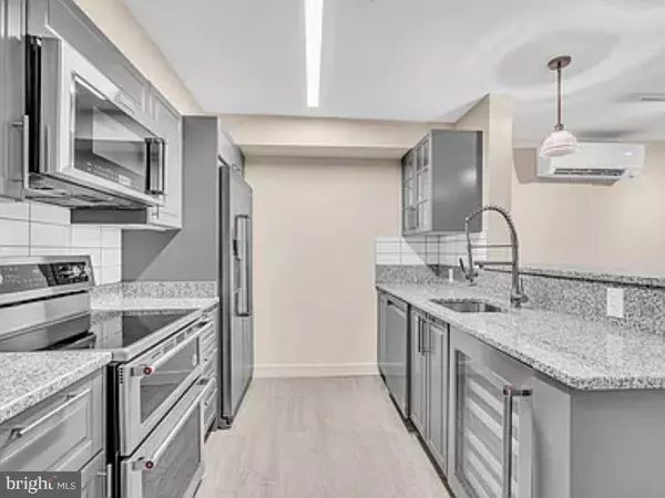 220 2ND ST SE #103, Washington, DC 20003