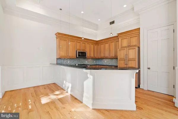 4 LOGAN CIRCLE NW #1, Washington, DC 20005