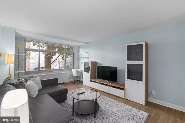 2401 H ST NW #208, Washington, DC 20037