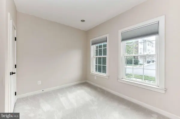 3160 YEAGER DR, Herndon, VA 20171