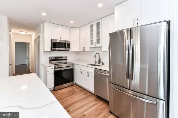 6240 EDSALL RD #403, Alexandria, VA 22312