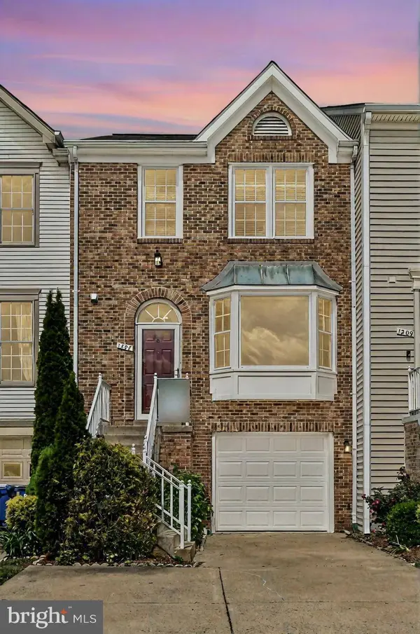 1207 BOND ST, Herndon, VA 20170