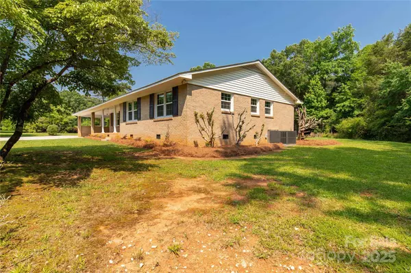 279 Bailey RD, Lancaster, SC 29720