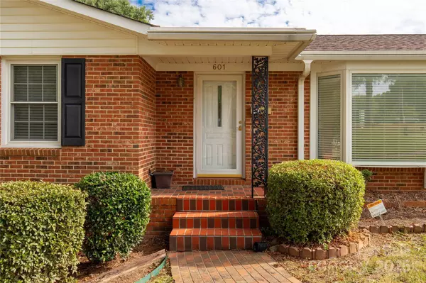 601 Laurel CT, Lancaster, SC 29720