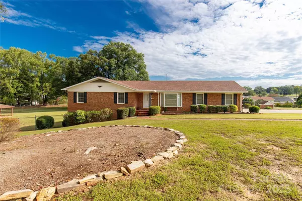 601 Laurel CT, Lancaster, SC 29720