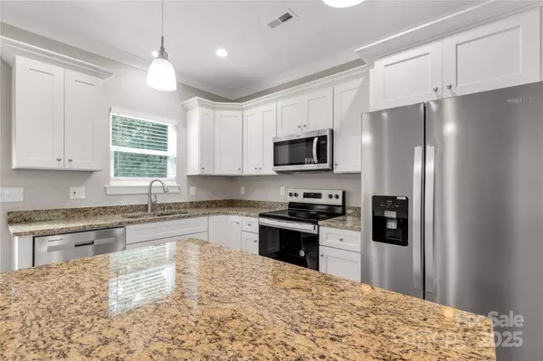 325 East ST, Heath Springs, SC 29058