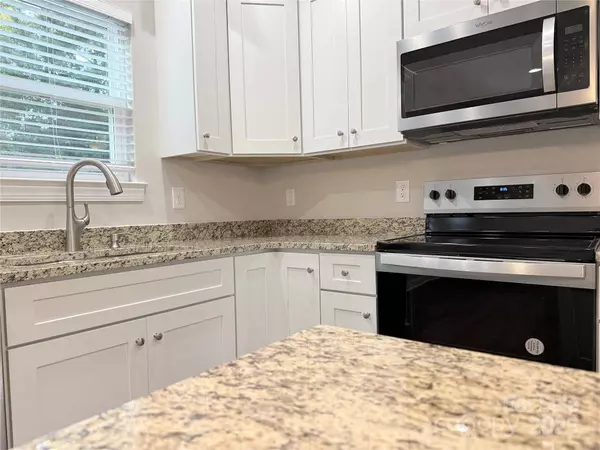 325 East ST, Heath Springs, SC 29058