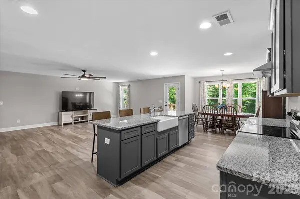 4335 Palmer Lloyd RD, Lancaster, SC 29720