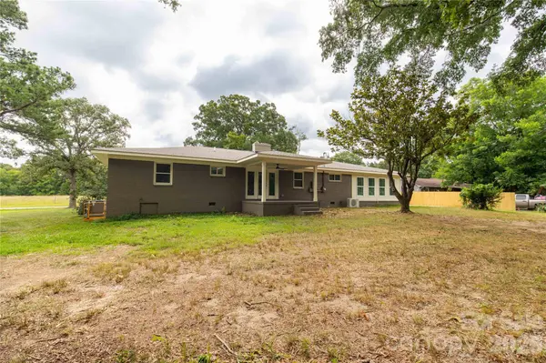 1297 Potter RD, Lancaster, SC 29720