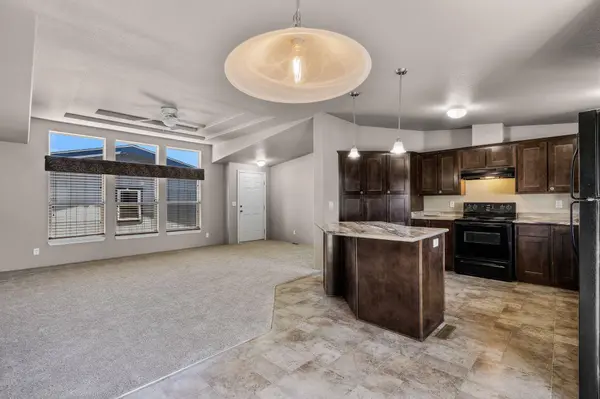 2535 Evening Primrose LN, Redmond, OR 97756