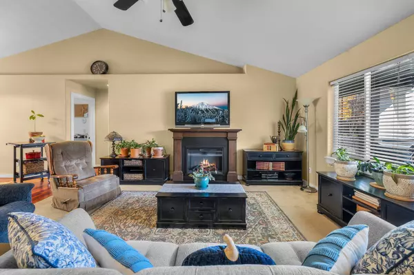 20706 Nicolette DR, Bend, OR 97701