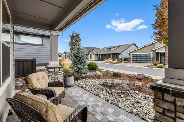 3043 Hidden Ridge DR, Bend, OR 97703