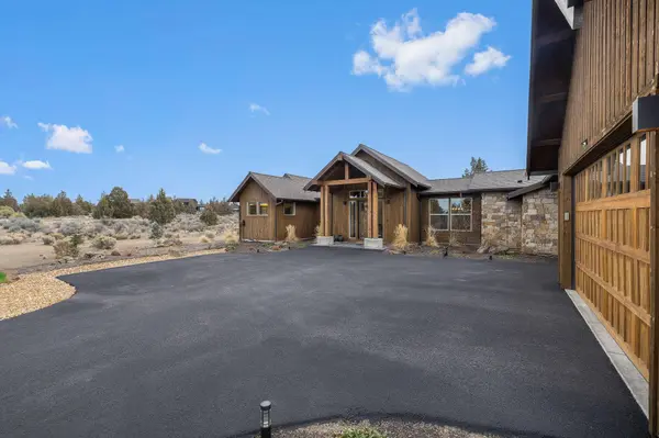 17800 Chaparral DR, Powell Butte, OR 97753