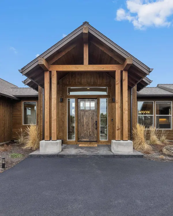 17800 Chaparral DR, Powell Butte, OR 97753