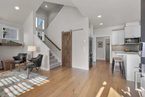 19721 River Camp LN, Bend, OR 97702