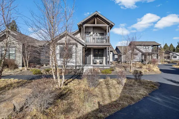 19721 River Camp LN, Bend, OR 97702