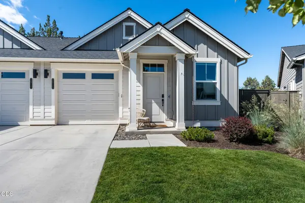 20713 Iron Horse LN, Bend, OR 97702