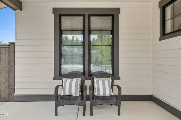 2631 Waymaker CT, Bend, OR 97703