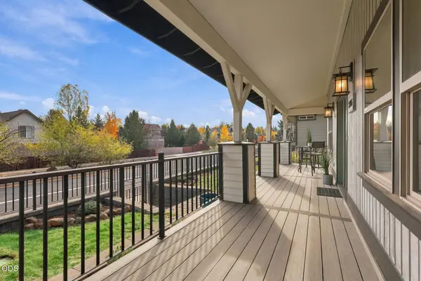 2405 Skyline Ranch RD, Bend, OR 97703