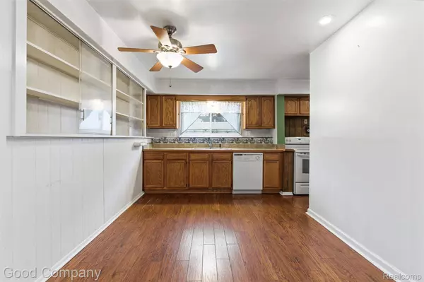 131 S Christine, Westland, MI 48186