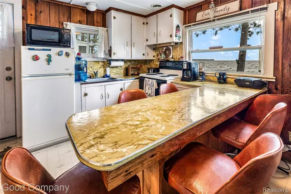 100 Holly AVE, Denton Township, MI 48651