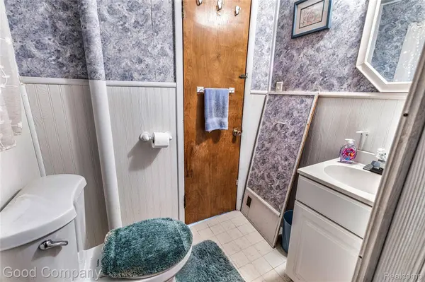 100 Holly AVE, Denton Township, MI 48651