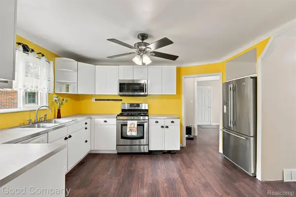 412 Chippewa ST, Clawson, MI 48017