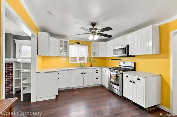 412 Chippewa ST, Clawson, MI 48017