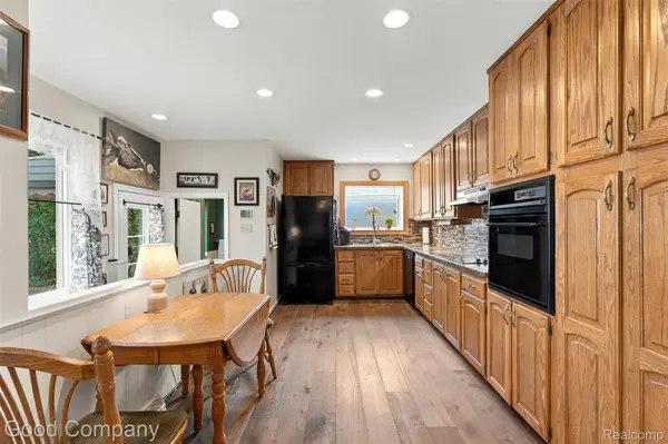 3118 Clawson AVE, Royal Oak, MI 48073