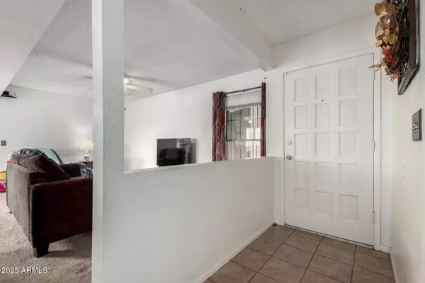 3037 W LIBBY Street, Phoenix, AZ 85053