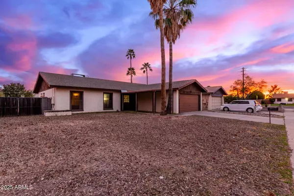 3037 W LIBBY Street, Phoenix, AZ 85053