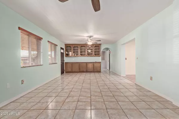 10835 W ALABAMA Avenue, Sun City, AZ 85351