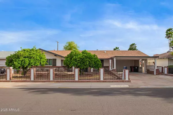 7423 E CAMBRIDGE Avenue, Scottsdale, AZ 85257
