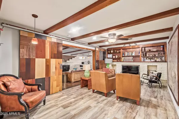 7423 E CAMBRIDGE Avenue, Scottsdale, AZ 85257