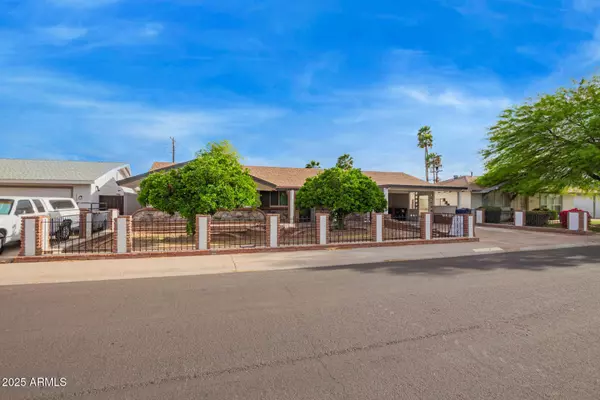 7423 E CAMBRIDGE Avenue, Scottsdale, AZ 85257