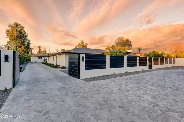 334 W BETHANY HOME Road, Phoenix, AZ 85013