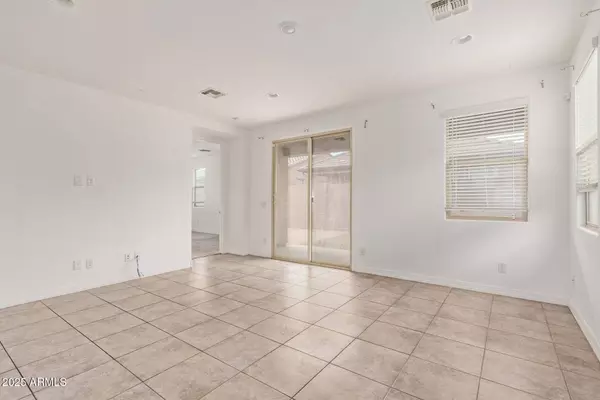 8948 W BETHANY HEIGHTS Drive, Glendale, AZ 85305