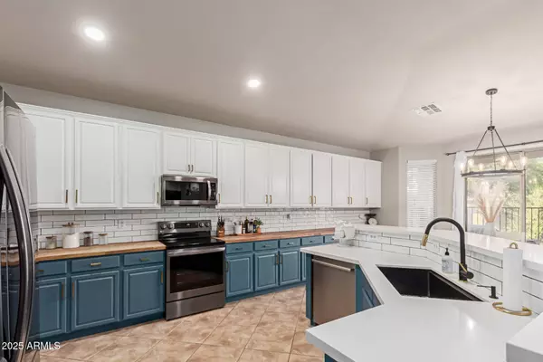 3523 W BUCKHORN Trail, Phoenix, AZ 85083