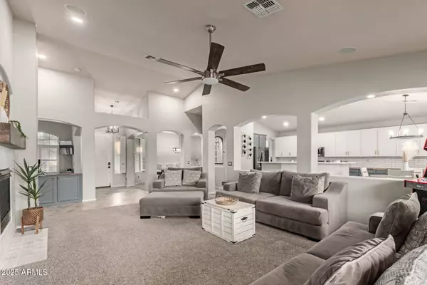 3523 W BUCKHORN Trail, Phoenix, AZ 85083