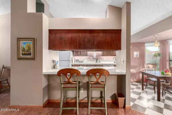 3123 E CHARLESTON Avenue, Phoenix, AZ 85032