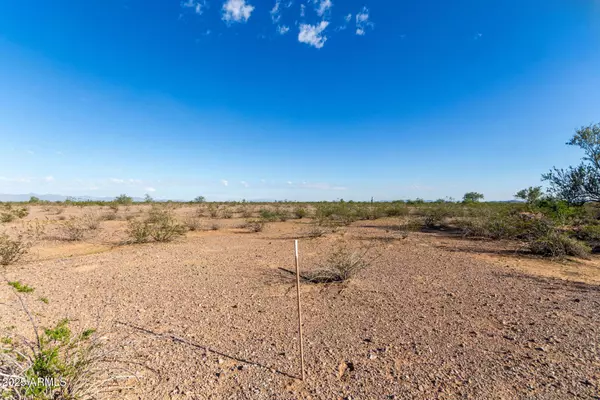 405 W Montebello Avenue #-, Tonopah, AZ 85354