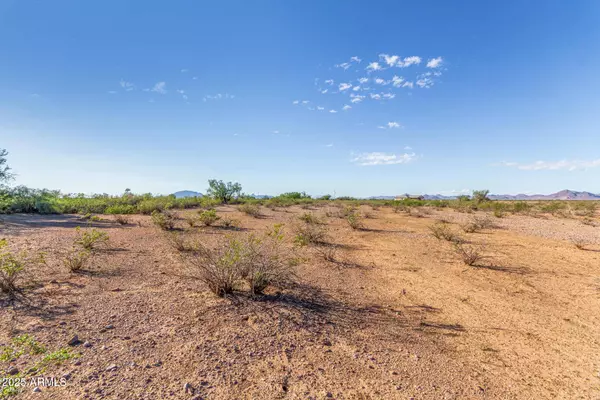 57 N 407th Avenue #Q, Tonopah, AZ 85354