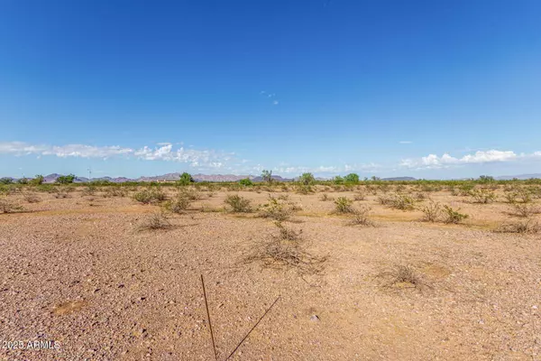 57 N 407th Avenue #Q, Tonopah, AZ 85354