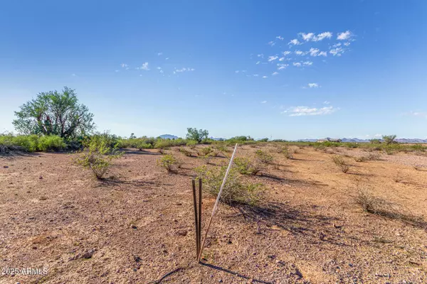 57 N 407th Avenue #Q, Tonopah, AZ 85354