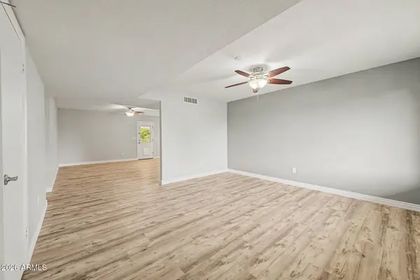 4416 E KELTON Lane, Phoenix, AZ 85032