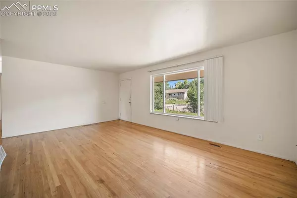 95 Landoe LN, Colorado Springs, CO 80911