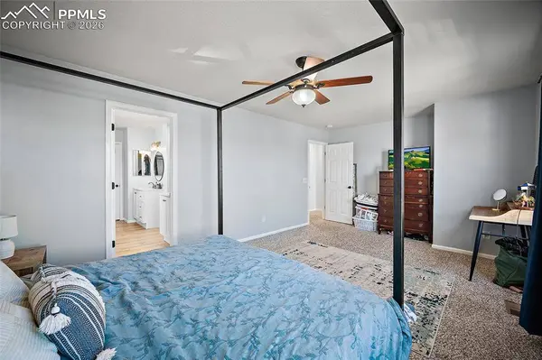 2377 Gilpin AVE, Colorado Springs, CO 80910