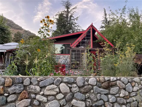 30 Bear DR, Mt Baldy, CA 91759