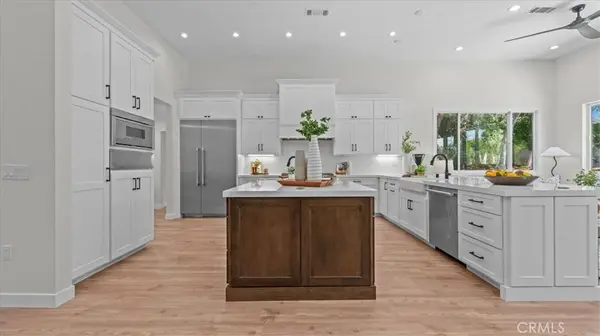 3310 N Mills AVE, Claremont, CA 91711