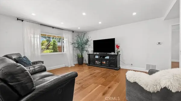 452 Chaparral DR, Claremont, CA 91711